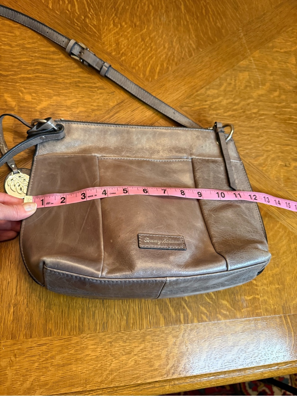 Tommy Bahama Silver-Gray Leather Messenger Bag - Picture 8 of 9